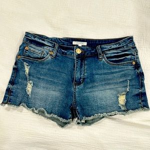 STS Aubrey mid rise Jean short size 28